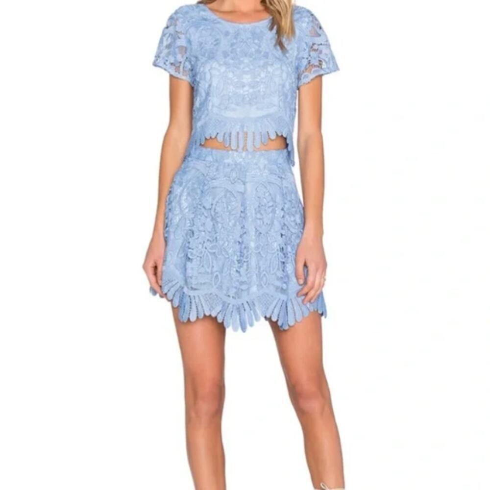 Lovers + friends Daycation SET Floral Lace Crop Top and Skirt Set Crystal Blue S